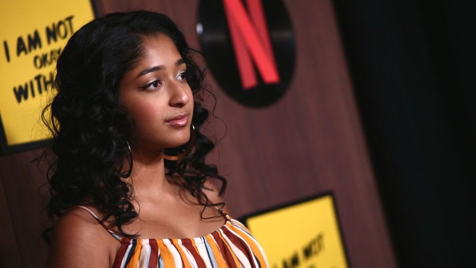 Maitreyi Ramakrishnan sufrió acoso en internet luego de volverse famosa por su actuación en la serie de Netflix "Yo nunca". (Foto Prensa Libre: Getty Images)