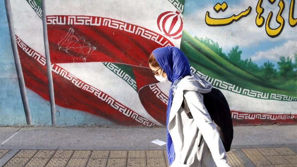 Según las autoridades iraníes, Irán ya se enfrenta a su tercera ola de casos de coronavirus. (Foto Prensa Libre: EPA)