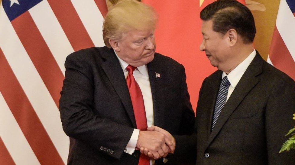 Donald Trump, fotografiado aquí junto al presidente Xi Jinping, ha presentado a China como una amenaza para Estados Unidos. (Foto Prensa Libre: Getty Images)