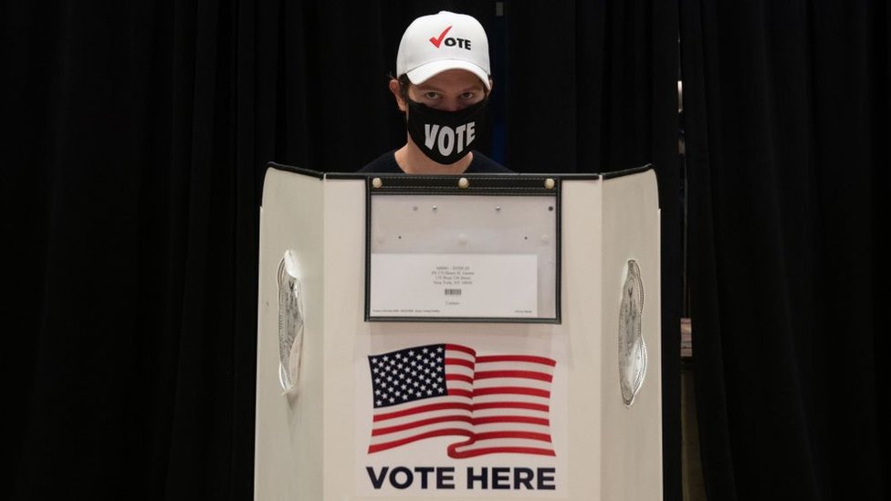 Decenas de millones de estadounidenses han votado de forma anticipada. (Foto Prensa Libre: Getty Images)