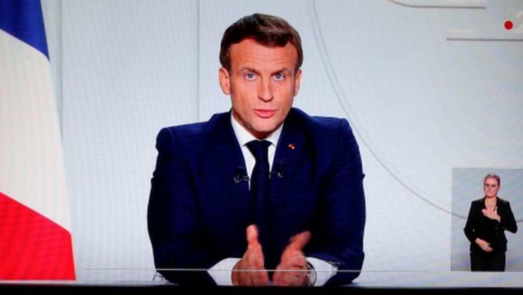 El presidente francés anunció las nuevas medidas en un mensaje televisado.