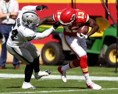Raiders sorprenden a campeones Chiefs y los Steelers mantienen invicto en la NFL