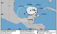 USA4148. MIAMI (FL, EEUU), 02/10/2020.- Fotografía satelital cedida por la Oficina Nacional de Administración Oceánica y Atmosférica (NOAA) por vía del Centro Nacional de Huracanes (NHC) donde se muestra la trayectoria de cinco días de la tormenta tropical Gamma en el Caribe mexicano. La depresión tropical 25 se convirtió en la tormenta Gamma este viernes en el noroeste del mar Caribe y cerca de la isla mexicana de Cozumel, con vientos máximos sostenidos de 40 millas por hora (65 km/h), informó el NHC. EFE/ Noaa-nhc SOLO USO EDITORIAL NO VENTAS