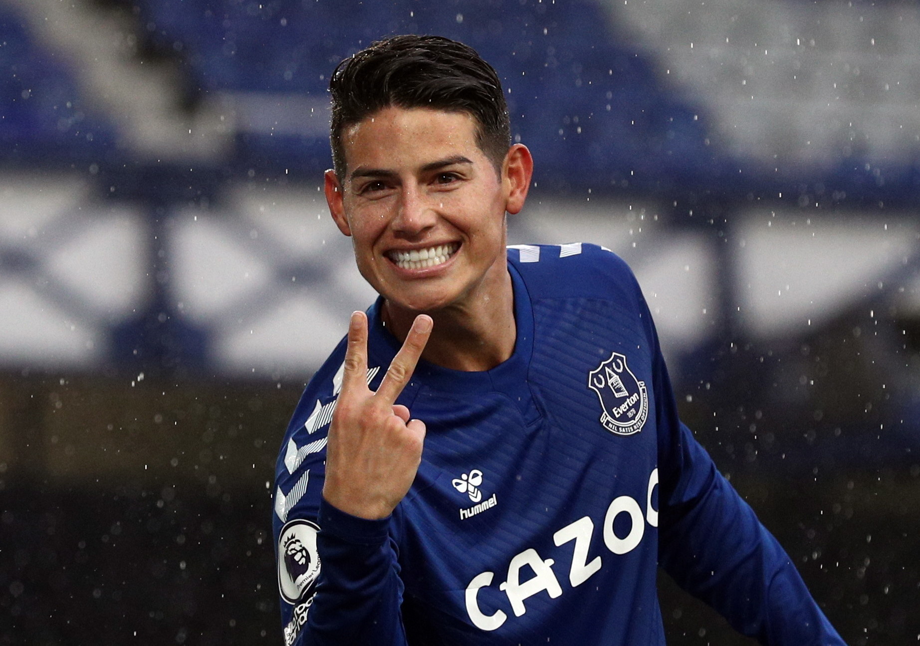 El colombiano James Rodríguez anotó un doblete para el Everton y fue nominado a mejor jugador de la Premier League para el mes de septiembre. (Foto Prensa Libre: EFE).