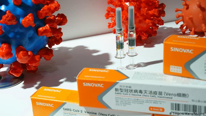 Por el momento, la vacuna de Sinovac solo se ha administrado a profesionales médicos y otros grupos de alto riesgo.	 (Tingshu Wang/Reuters)