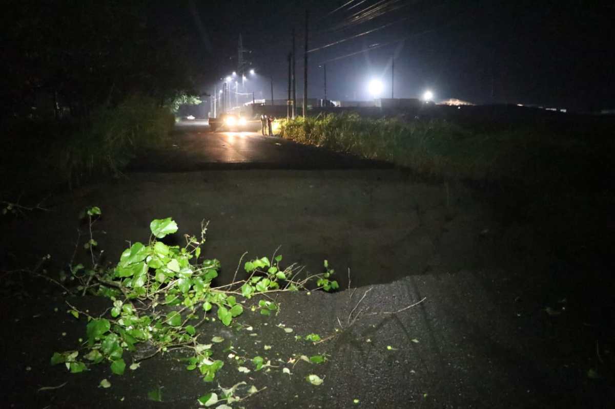 Colapsa carretera a causa de la lluvia en la ruta de Escuintla a Taxisco