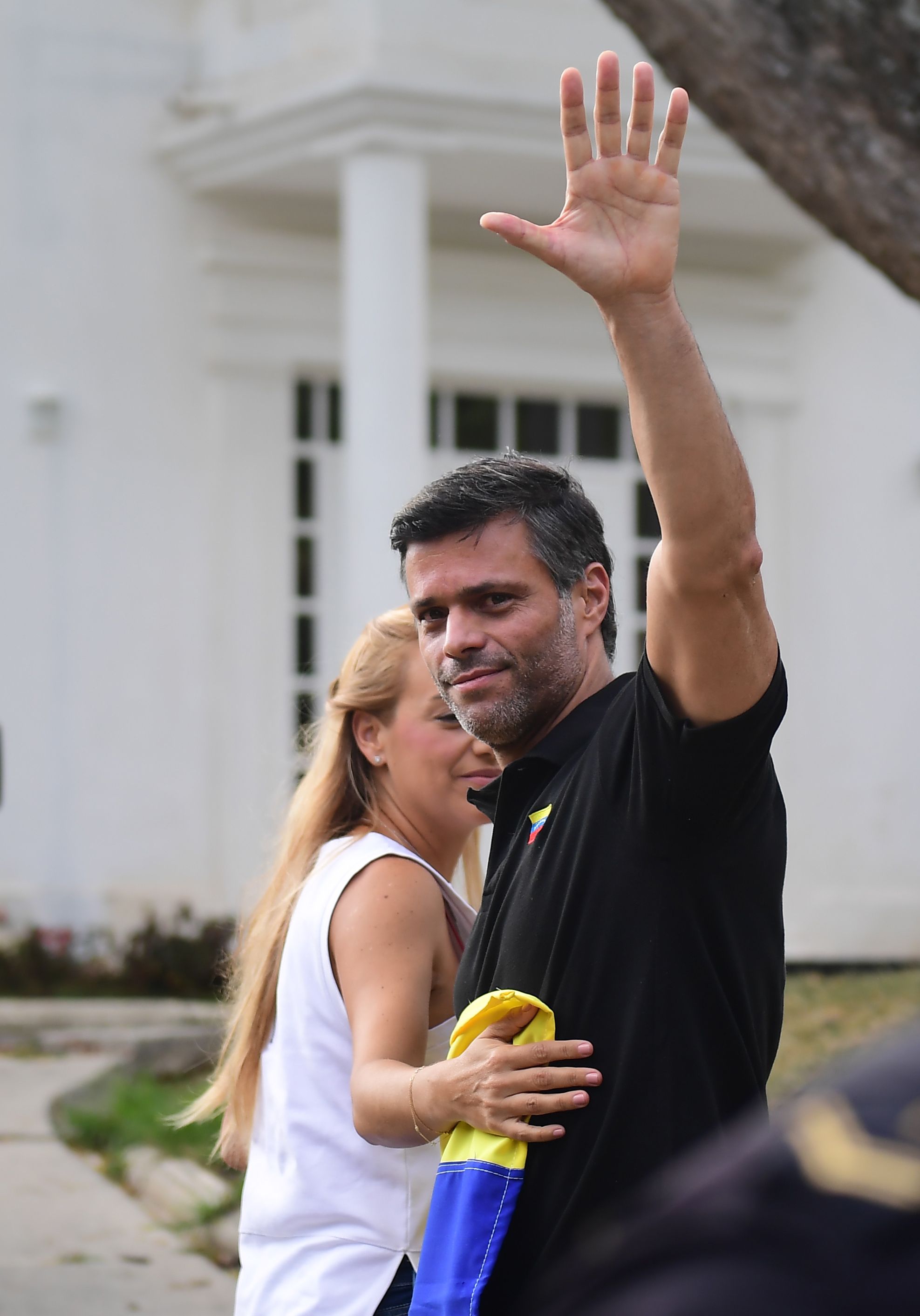 Leopoldo López salió de Venezuela y llegó a España. (Foto Prensa Libre: AFP)