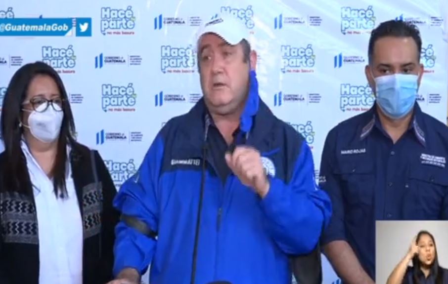 El presidente Giammattei en actividad en San Marcos, donde se refirió al coronavirus. (Foto Prensa Libre: Tomada de video del gobierno) 