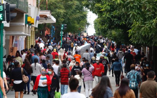 Guatemala retomó sus actividades en medio de la pandemia del coronavirus. (Foto Prensa Libre: Fernando Cabrera)