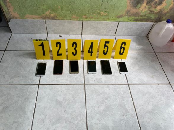 Algunos de los indicios hallados en cateos por la muerte del juez Waldo Josué Alvizurez Ruano. (Foto Prensa Libre: MP)