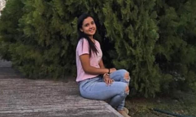 El cadáver de Litzy Amelia Cordón Guardado, de 20 años, fue localizado la mañana de este martes 6 de octubre en un terreno baldío de la aldea Los Puentes, Teculután, Zacapa. (Foto Prensa Libre: Wilder López)