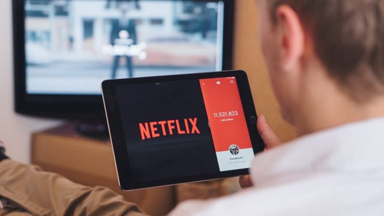 Netflix reporta ganancias en el entretenimiento en la era de la pandemia. (Foto Prensa Libre: Forbes)