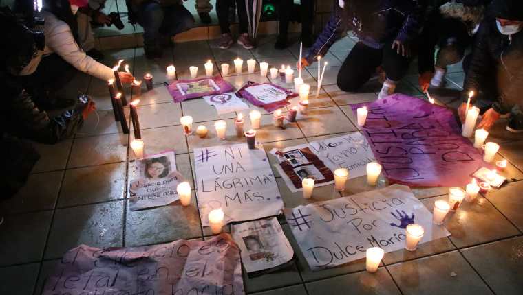 Manifestación en demanda de justicia por Dulce María Cifuentes Cruz, así como por niños y adolescentes desaparecidos. (Foto Hemeroteca PL) 