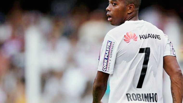 Robinho, acusado de una violación colectiva en Italia, jugará por un sueldo de unos US$190 al mes en Brasil. (Foto Prensa Libre: Hemeroteca)