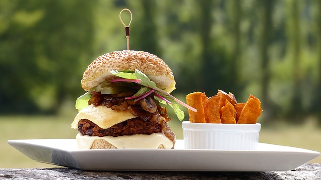 Parlamento Europeo se opone a modificar la categoría de las hamburguesas que no tienen productos cárnicos. (Foto Prensa Libre: Pixabay)