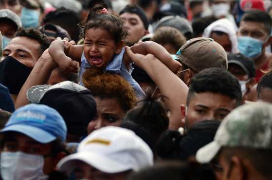 Miles de personas del Triángulo Norte Centroamericano, integrado por El Salvador, Guatemala y Honduras, emigran cada año a Estados Unidos. (Foto Prensa Libre: AFP)