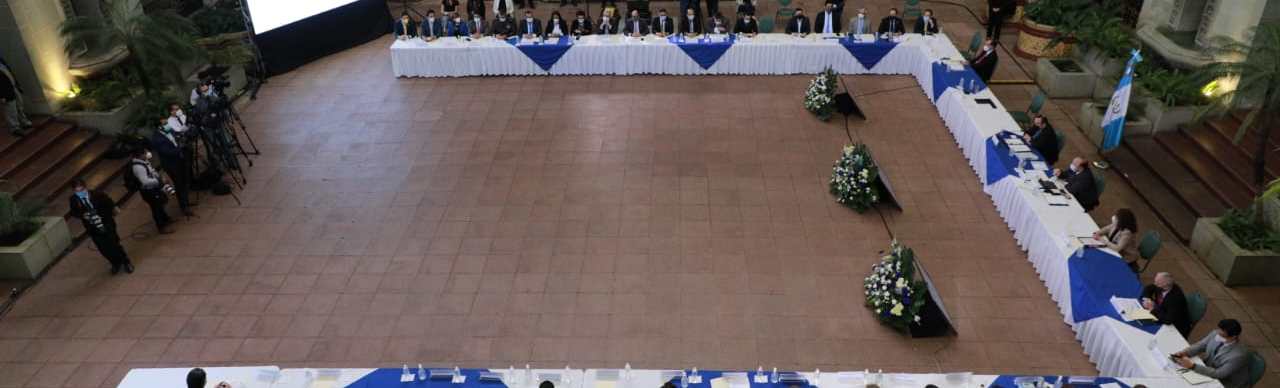 El presidente Alejandro Giammattei afirmó que Guatemala atraerá inversiones anclas en varios sectores productivos, durante la reunión de Conapex. (Foto Prensa Libre: Presidencia) 