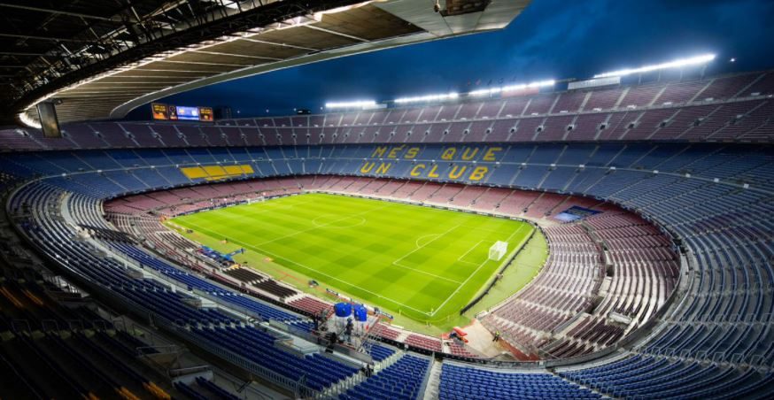 El Camp Nou será el escenario del clásico entre el FC Barcelona y el Real Madrid por La Liga que se celebrará sin público por la pandemia.