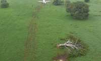 Vista aérea del punto donde aterrizó la narcoavioneta. (Foto Prensa Libre: Ejército)