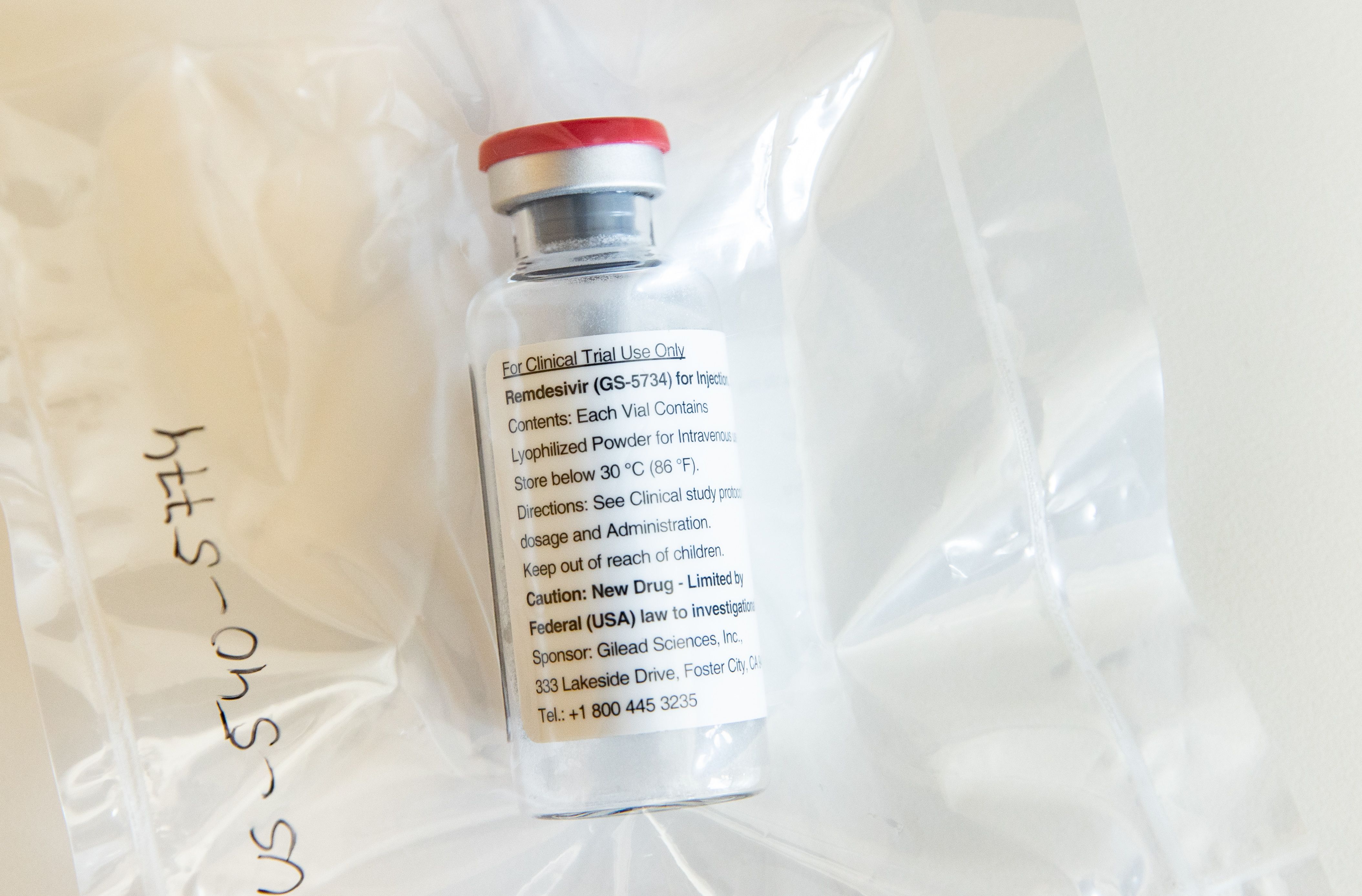 Estados Unidos autoriza el antiviral remdesivir como tratamiento de covid-19. (Foto Prensa Libre: AFP)