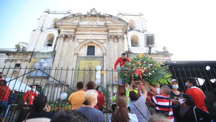 Fotogalería: Fieles guatemaltecos abarrotan la Iglesia La Merced y festejan  el día de San Judas Tadeo