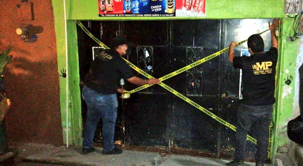 El Ministerio Público cerró el lugar donde explotaban sexualmente  a menores de edad. (Foto Prensa Libre: MP)
