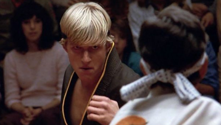 Johnny Lawrence (William Zabka) no participa en "Karate Kid Part III", pero regresa en "Cobra Kai". (Foto Prensa Libre: Twitter)