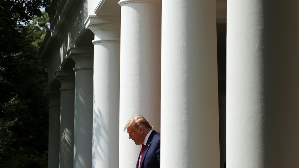 Trump ha estado en la Casa Blanca y fuera de la luz pública la mayor parte del tiempo desde la elección. (Foto Prensa Libre: Getty Images)
