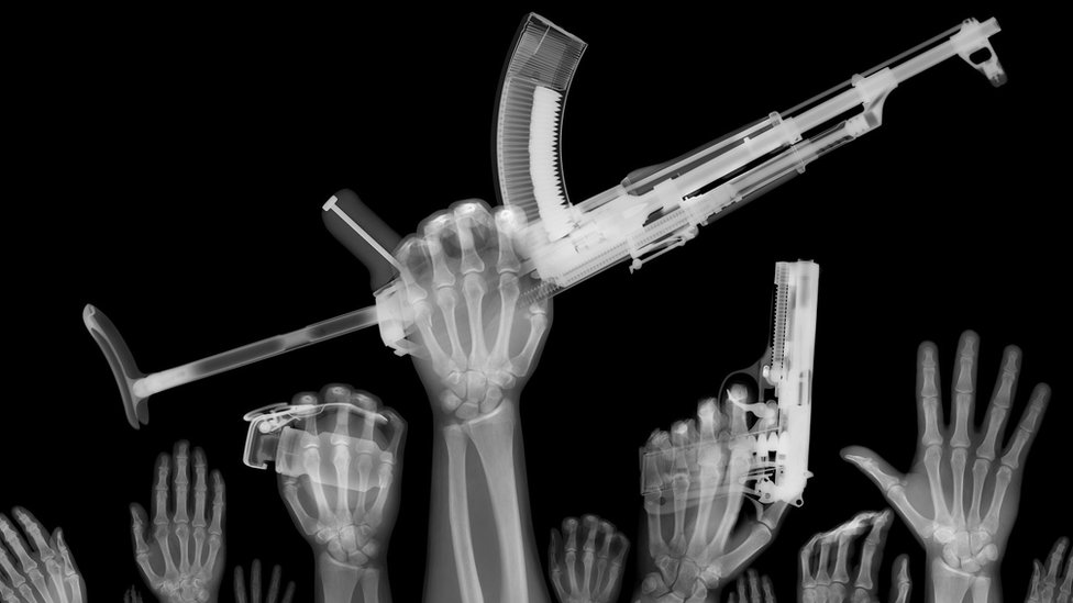 Casi el 70% de los atentados y complots que ha sufrido EE.UU., en los primeros ocho meses del año están enmarcados en el supremacismo blanco enmarcados en la extrema derecha. (Foto Prensa Libre: Getty Images)