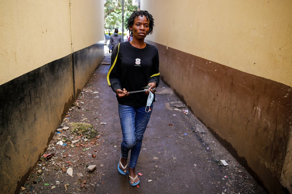 "Espero que vuelva algún día", dice Rebecca sobre su hijo, al que se llevaron una noche. (Foto Prensa Libre: BBC)