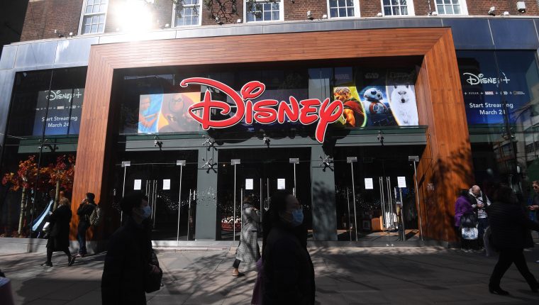 Disney se ve afectada por la pandemia del coronavirus. (Foto Prensa Libre: EFE)
