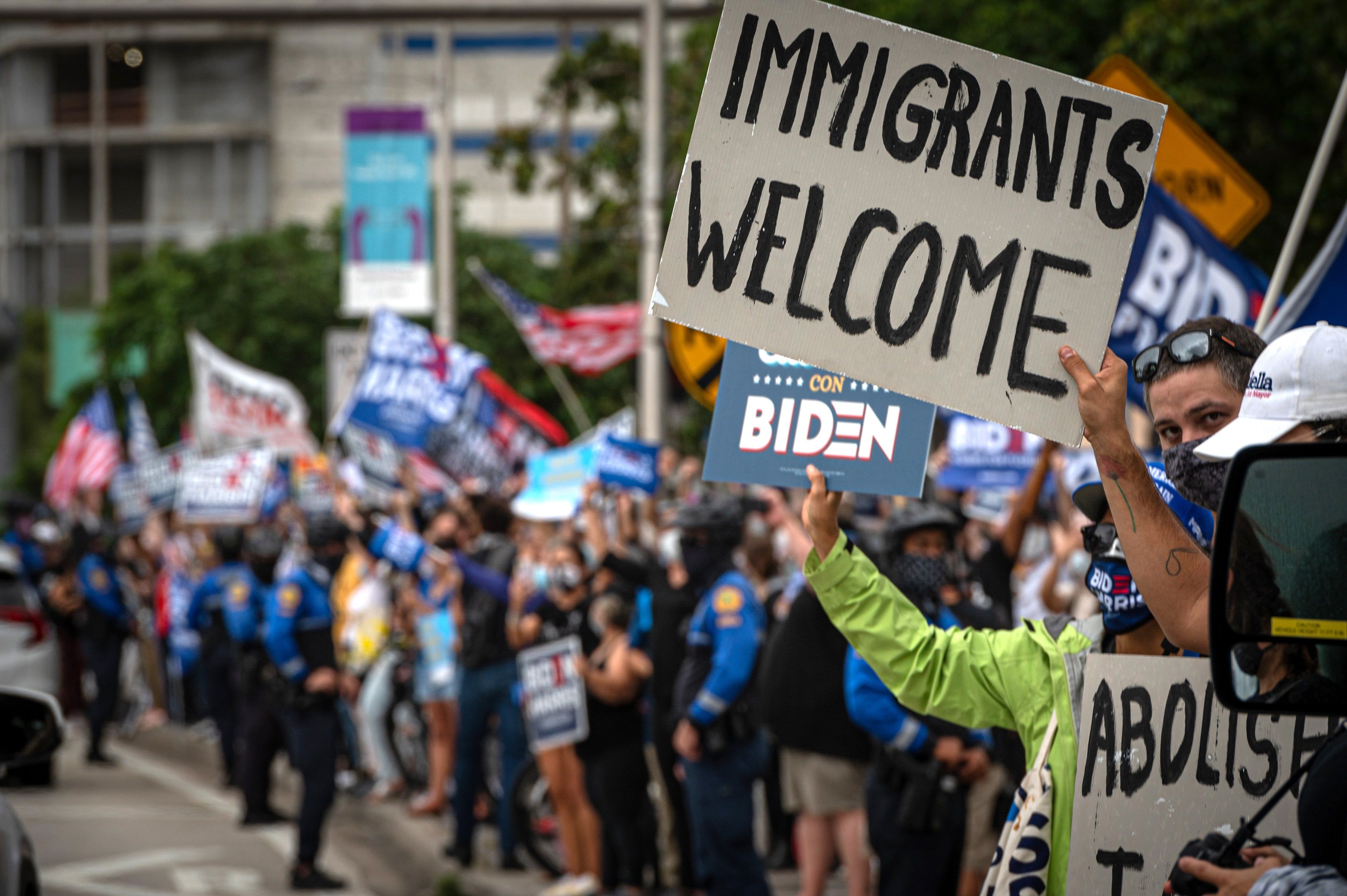 Gran parte de la sociedad estadounidense reconoce los aportes de la migración. (Foto Prensa Libre: Hemeroteca PL)