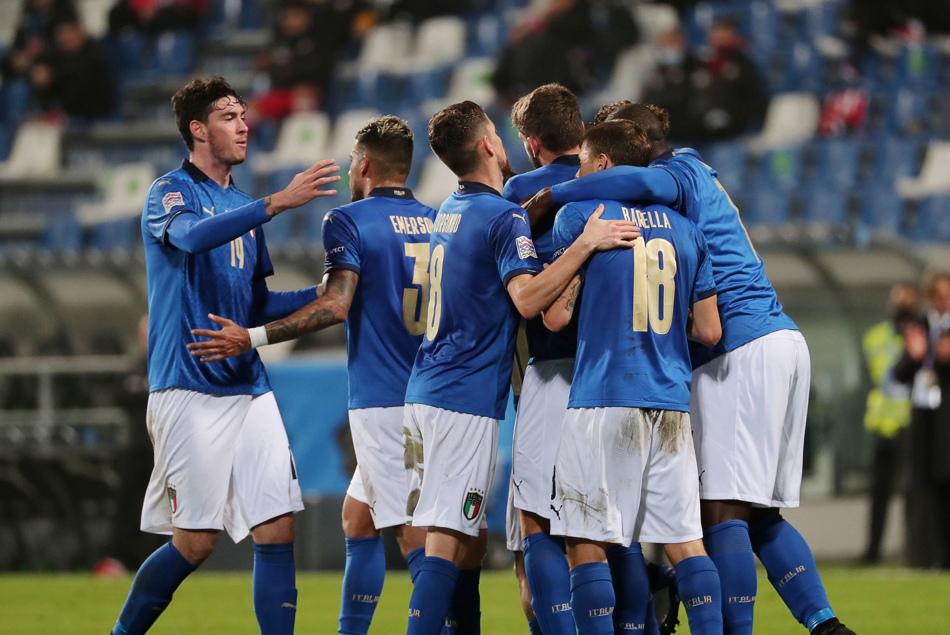 Italia no pierde un juego oficial desde 2017, cuando cayeron ante Suecia y perdieron la clasificación a la Copa del Mundo de Rusia 2018. (Foto Prensa Libre: EFE)