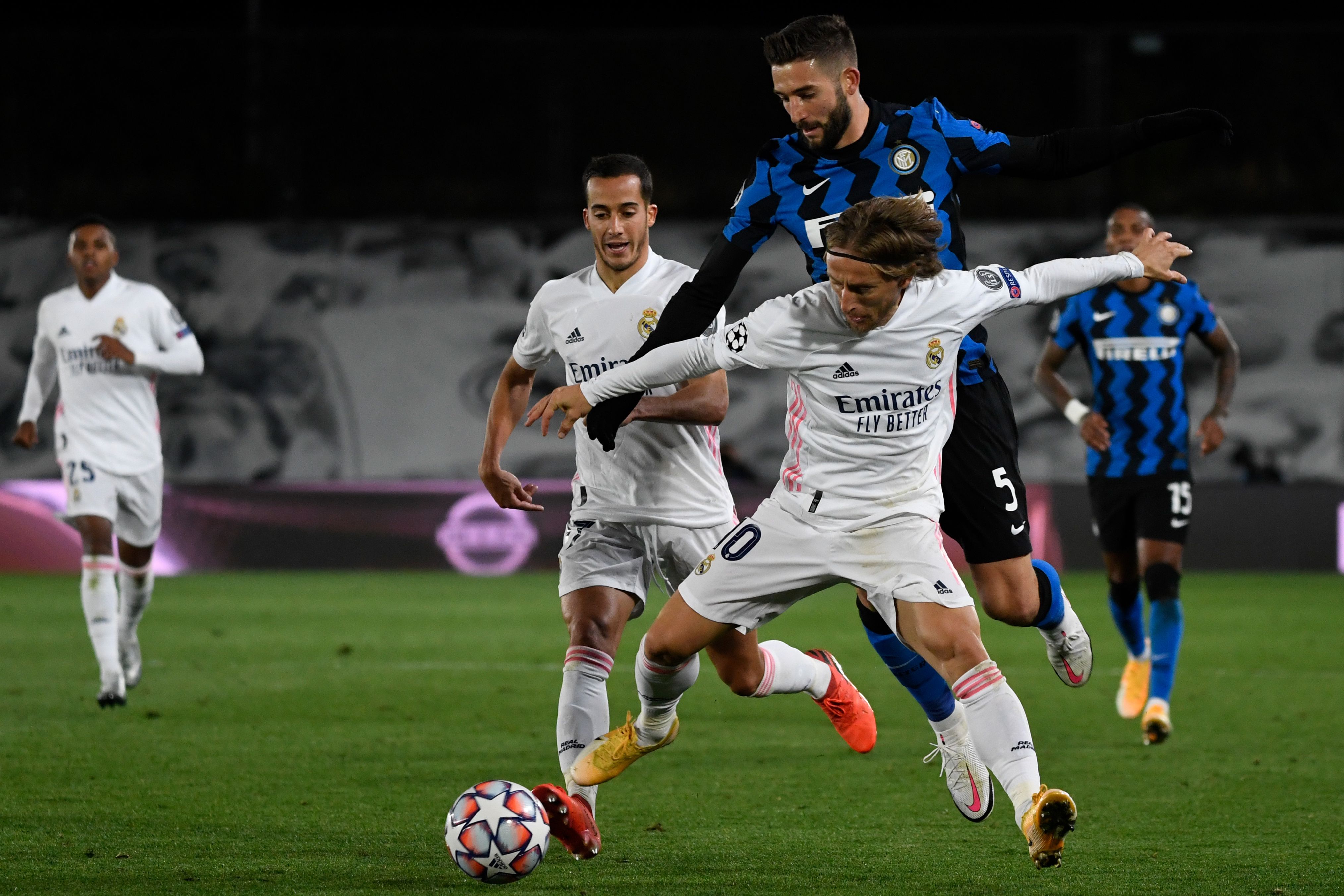 Inter de Milán se enfrenta al Real Madrid en Italia. Foto Prensa Libre: AFP.