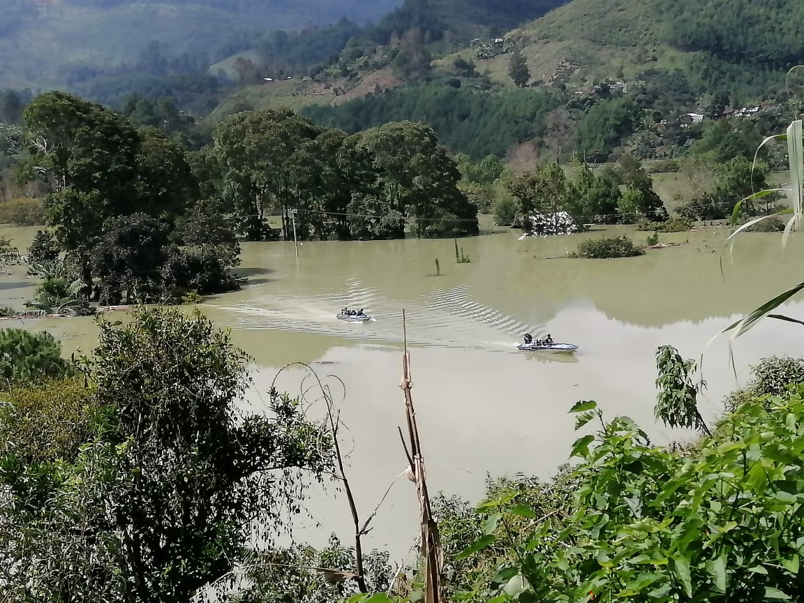 Varias áreas en los que hay plantaciones de café en  municipios de Alta Verapaz fuero inundadas. (Foto, Prensa Libre: Anacafé).