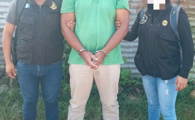 Uno de los capturados por el crimen contra tres mujeres en Chiquimula. (Foto Prensa Libre: PNC) 