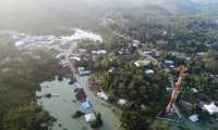 Vista aérea de Campur, San Pedro Carchá, Alta Verapaz, que está inundado por la lluvia que dejó Eta. (Foto Prensa Libre: Cortesía)