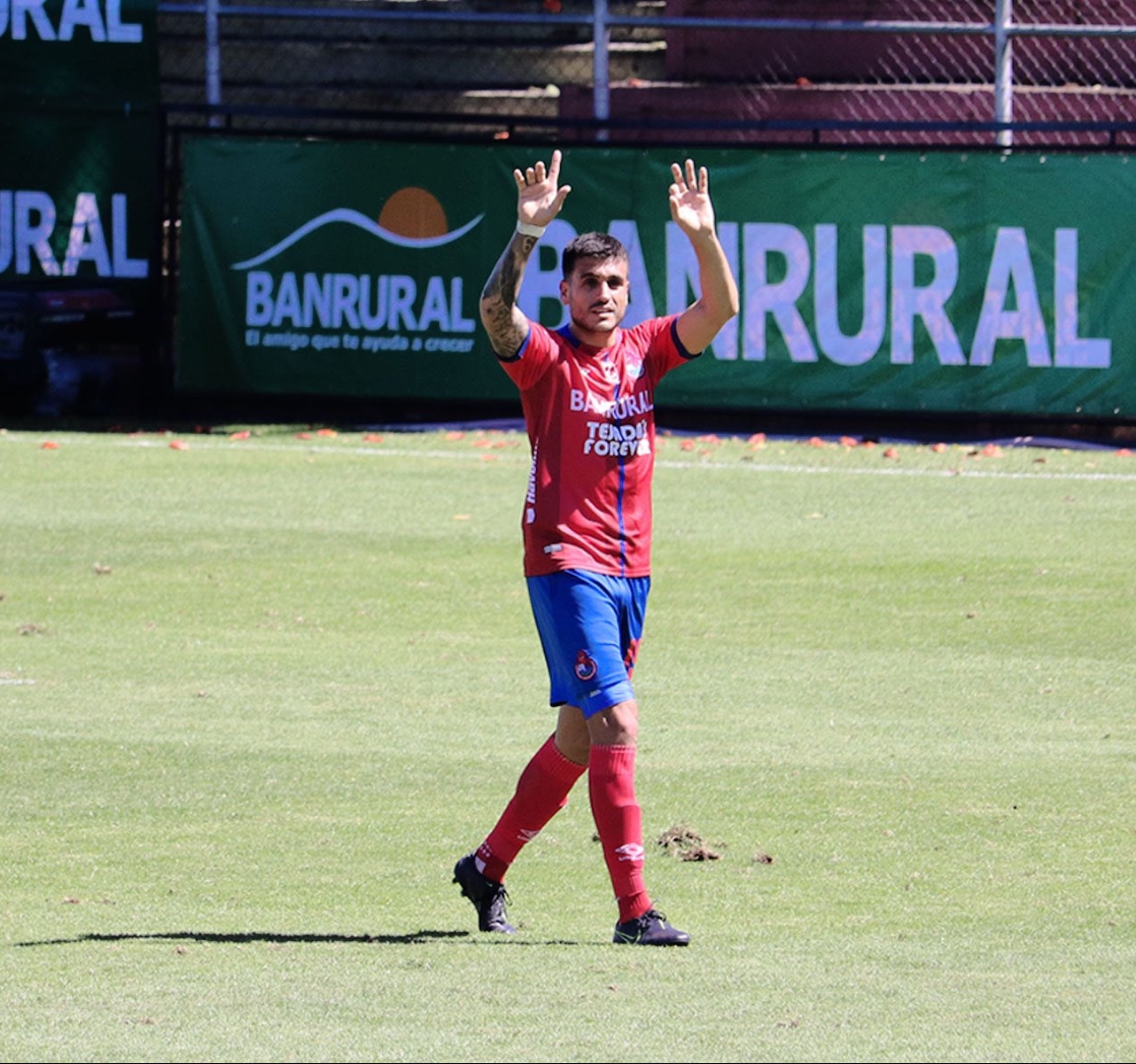 Ramiro Rocca fue el goleador del torneo Apertura 2020. Foto Prensa Libre:  @Rojos_Municipal
