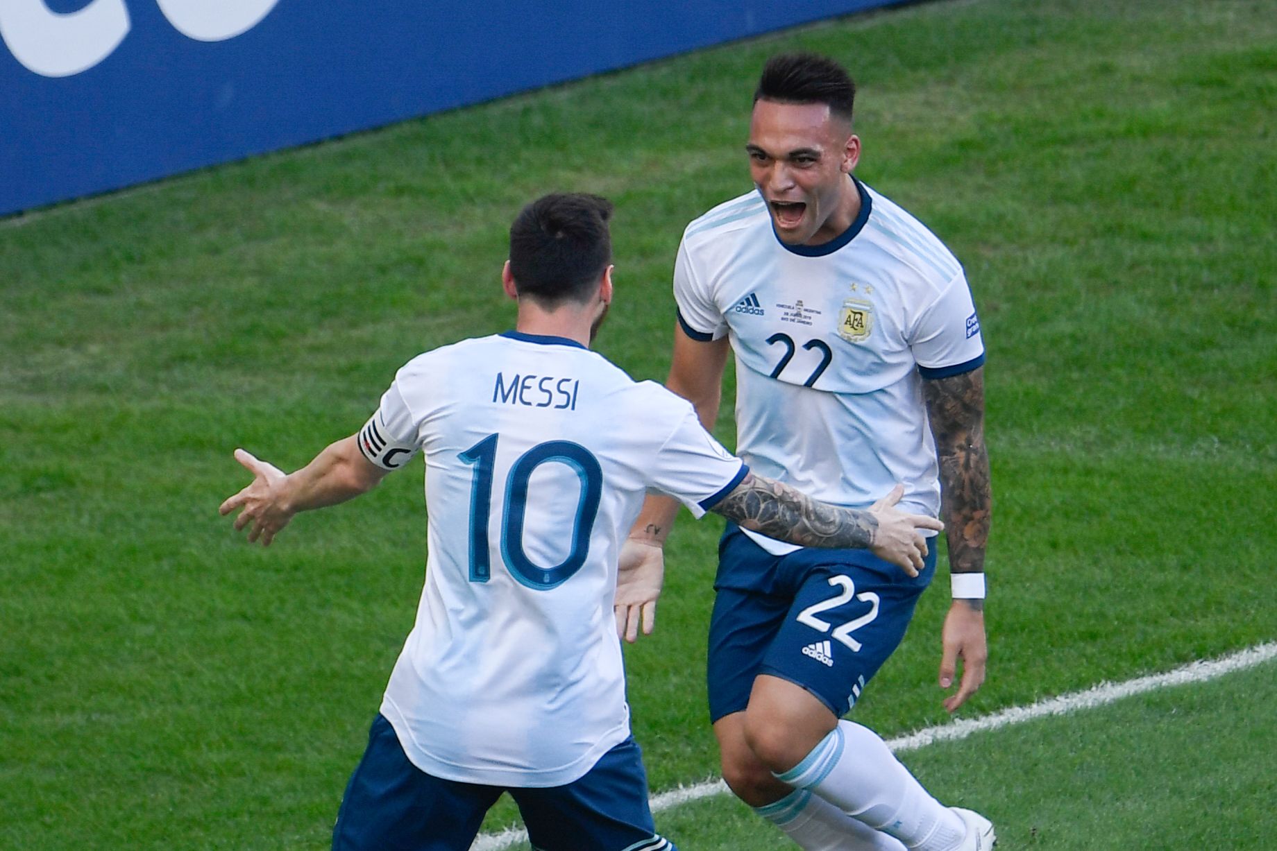 Argentina pone sus esperanzas en Lionel Messi y Lautaro Martínez. (Foto Prensa Libre: AFP)