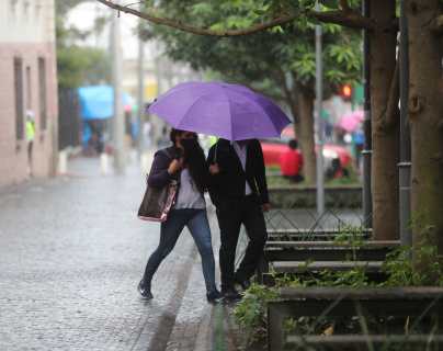Lluvias, granizo y fuerte viento: Insivumeh pronostica mal tiempo para las siguientes horas en Guatemala