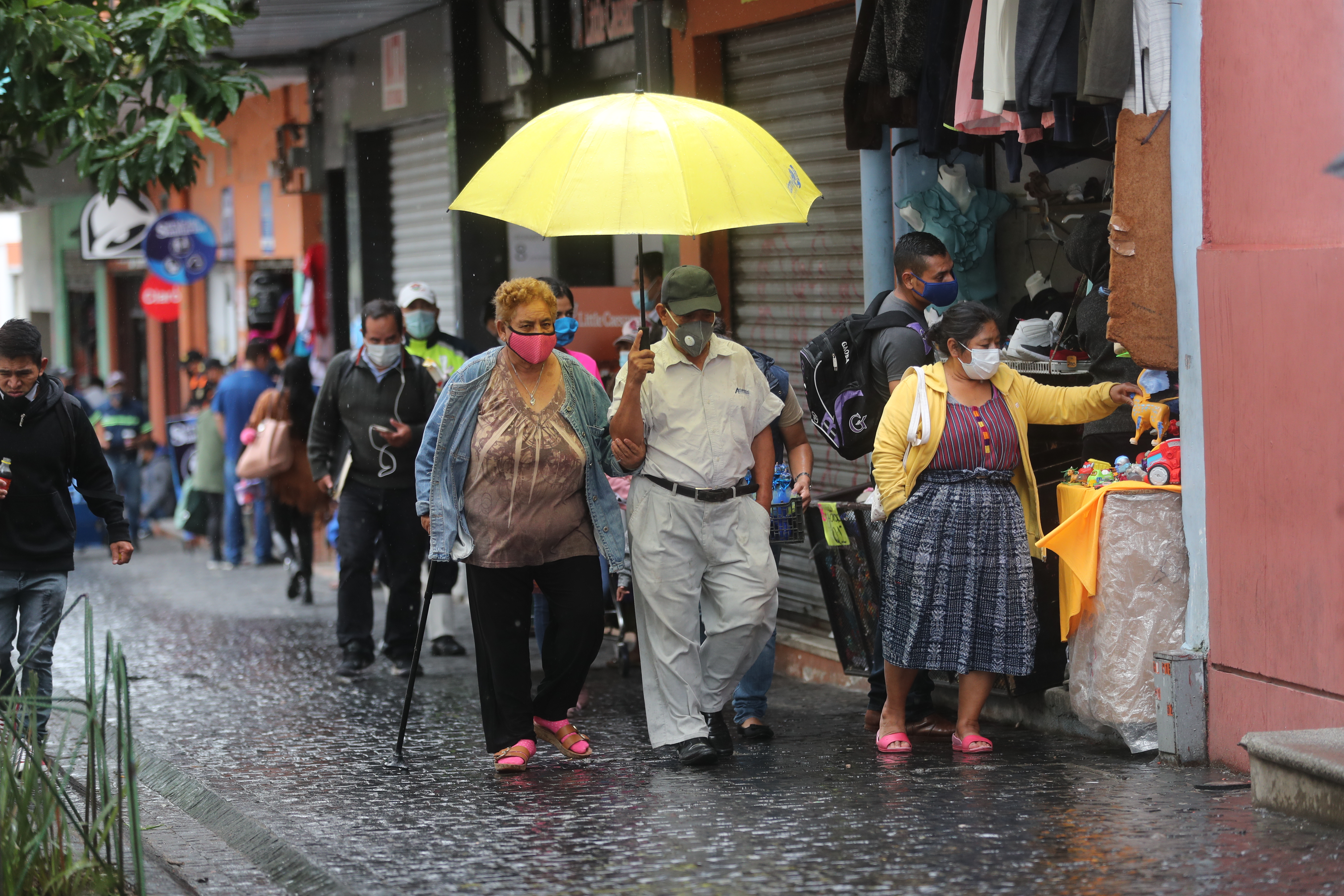 Se esperan lluvias en el territorio nacional por el ingreso de una onda del Este. (Foto Prensa Libre: HemerotecaPL)