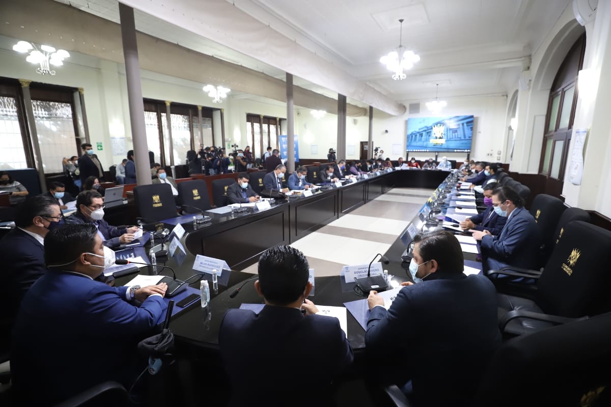 En la discusión legislativa para archivar el presupuesto 2021 no se escuchó ni una sola intervención de la bancada oficial. Fotografía: Congreso. 