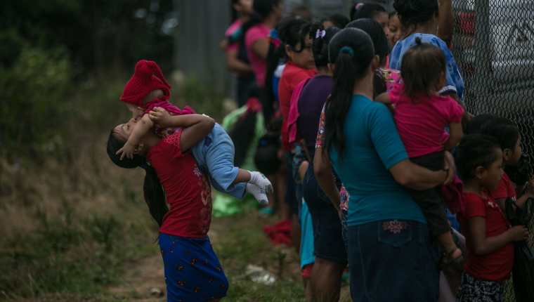 Para 2.7 millones de guatemaltecos será más difícil tener un plato de comida en su mesa, pues la inseguridad alimentaria es una amenaza para ellos. (Foto Prensa Libre: EFE)