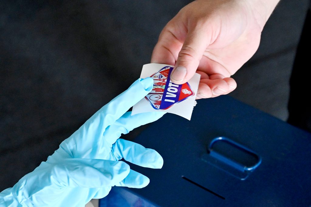 Estados Unidos vota este 3 de noviembre para elegir al próximo presidente, en una jornada que se lleva a cabo en plena pandemia del coronavirus. (Foto Prensa Libre: EFE)