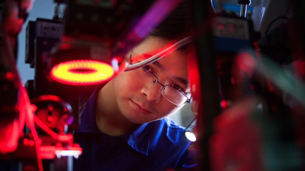 Las inversiones chinas han seguido creciendo en sectores estratégicos como el mercado de la energía eléctrica en la región, aunque hay nuevos negocios que están tomando fuerza. (Foto Prensa Libre: Getty Images)