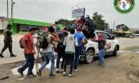 Los migrantes hondureños avanzan en su intento por llegar a Estados Unidos. (Foto Prensa Libre: Tomada de la página de Radio Progreso)