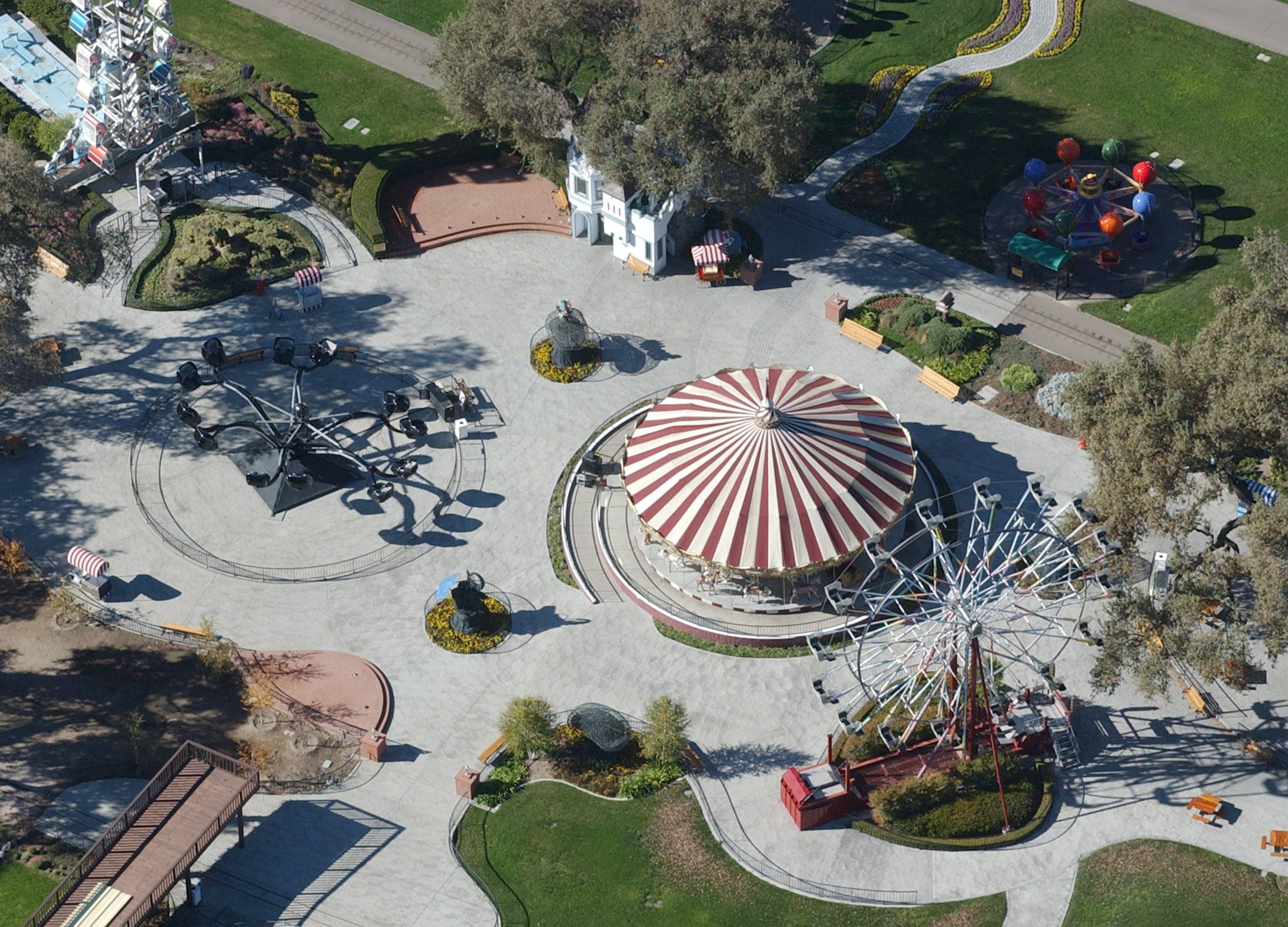 Una foto de archivo que muestra una vista aérea del rancho Neverland de la fallecida estrella del pop estadounidense Michael Jackson en Santa Ynez, California.  (Foto Prensa Libre: EFE)