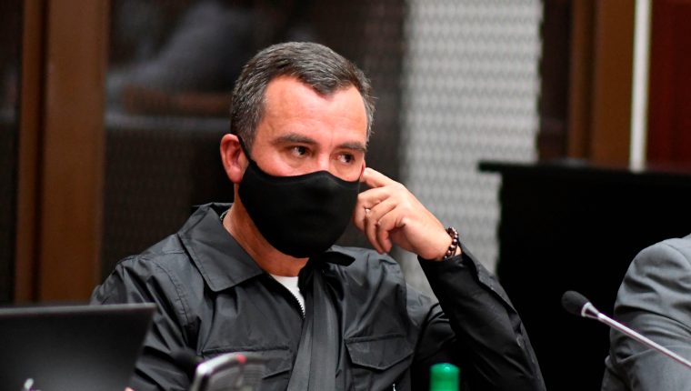 Alejandro Sinibaldi, exministro de Comunicaciones, en una de sus audiencias. (Foto Prensa Libre: HemerotecaPL)