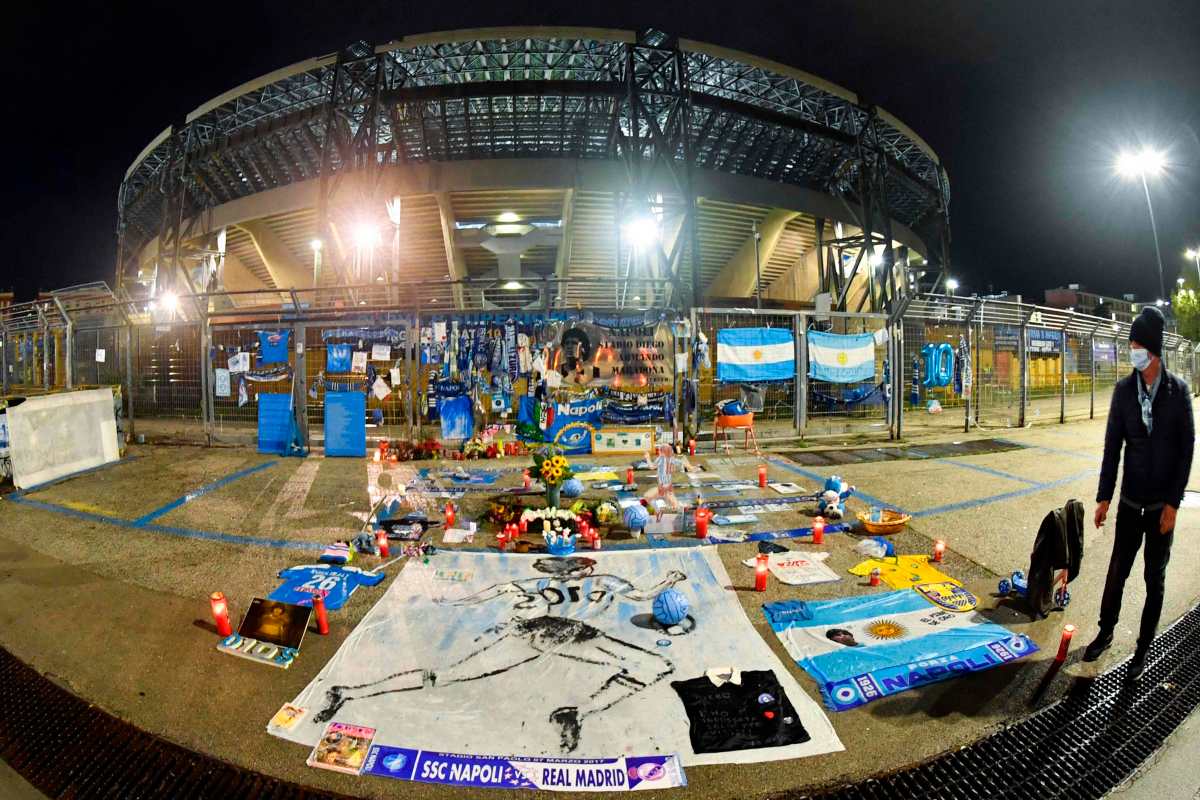 Napoli y la Real Sociedad avanzan a siguiente fase tras empatar en el estreno del estadio Diego Armando Maradona