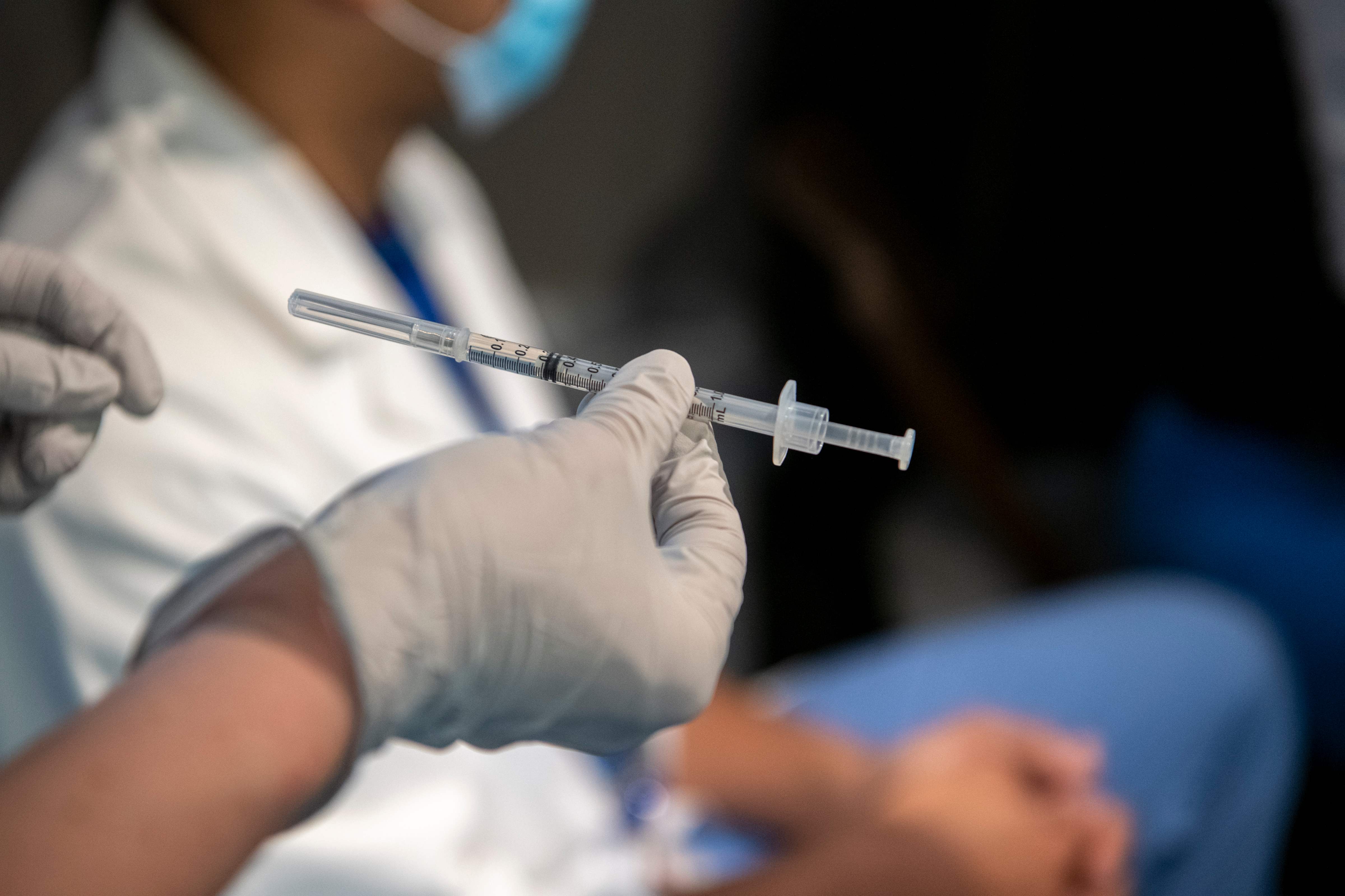 85 de las 92 economías en desarrollo con derecho a recibir vacunas anticovid a bajo costo ya las han solicitado. (Foto Prensa Libre: AFP)